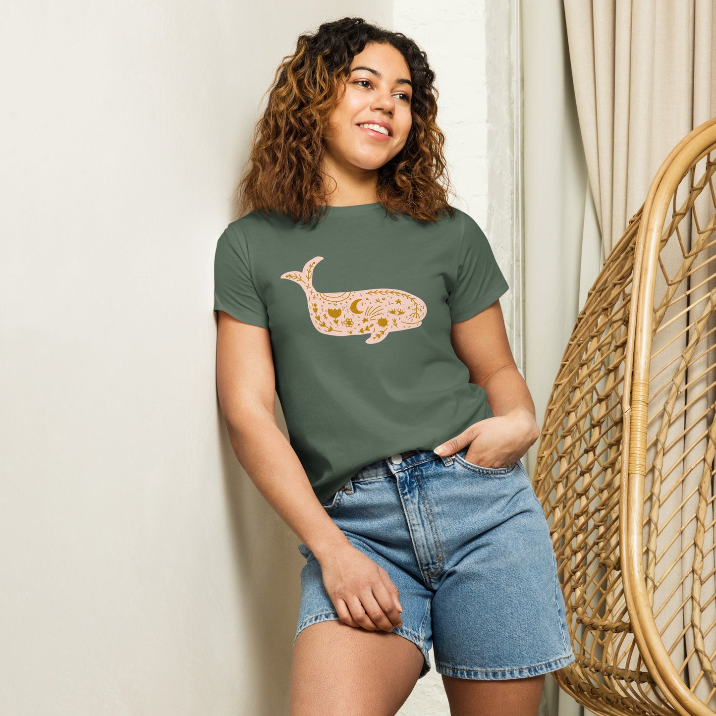 Whale Women’s high-waisted t-shirt